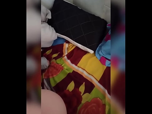 ❤️ Dakina ta zauna a gida ita kadai saboda mijinta ya tafi hutu sai na yi amfani da damar in yi mata fyade na cika mata gindi da nono. Batsa kawai ❌️
